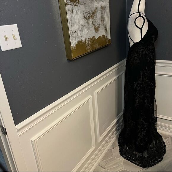 Lulu’s Happiness Begins Embroidered Sleeveless Maxi Dress - Picture 7 of 13